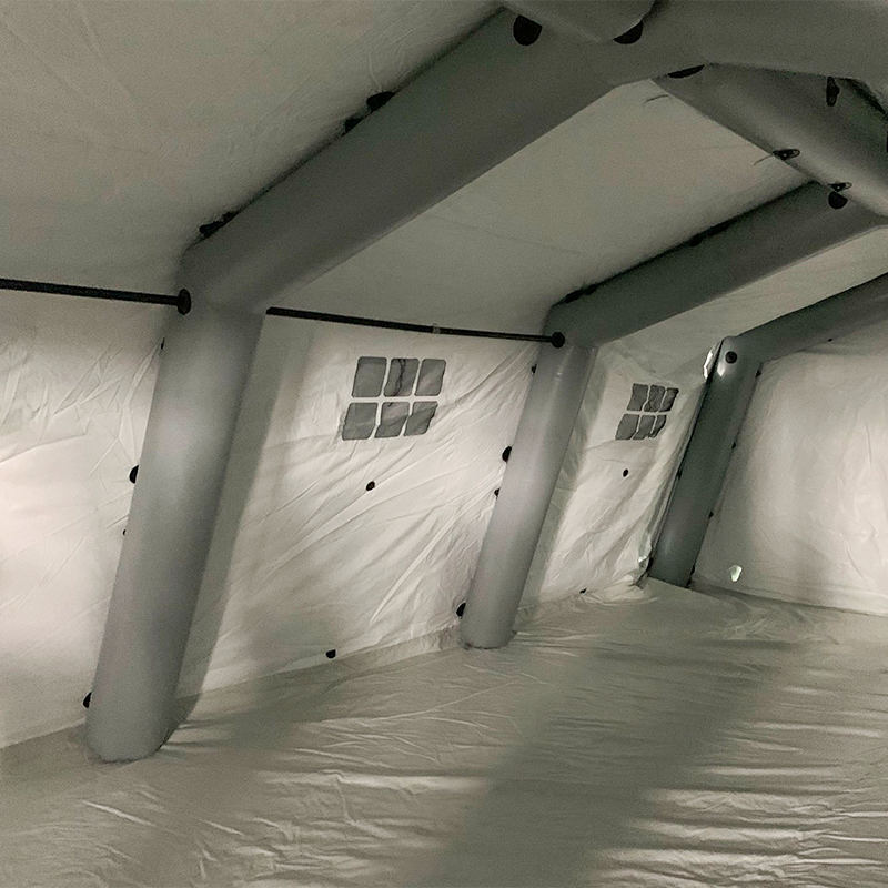 Lågtrycks 5,6 x 7,55 m mångsidigt uppblåsbart uppblåsbart tält för medelsnabb utbyggnad